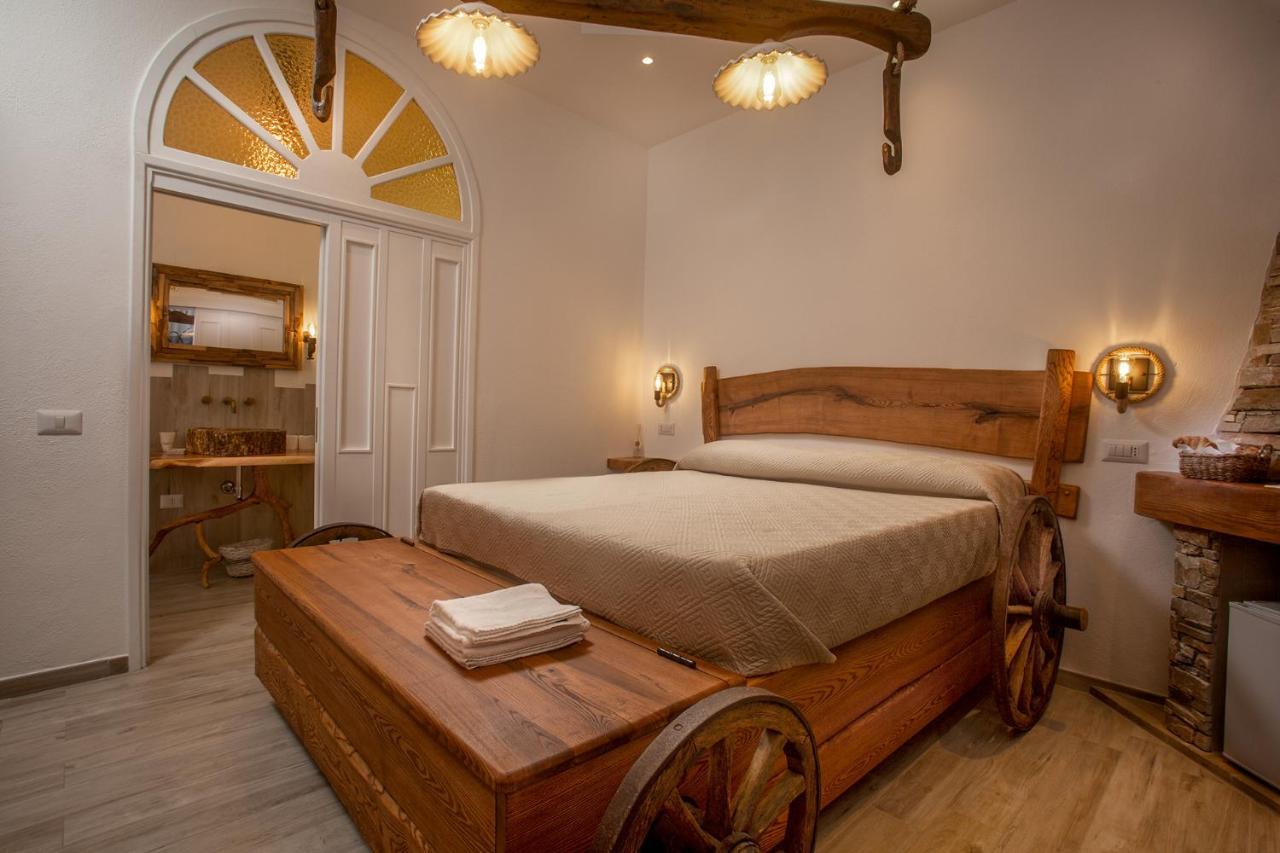 Vincent House Hotel Santa Teresa Gallura Eksteriør billede